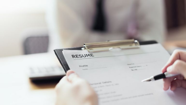 Importance of CV Format – How to Grab the Attention of a Recruiter?